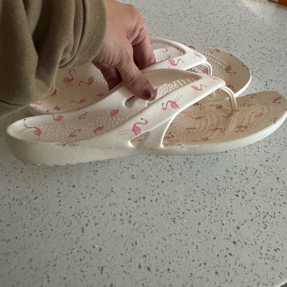 CROCS Cream Sandals - Picture 2 of 4
